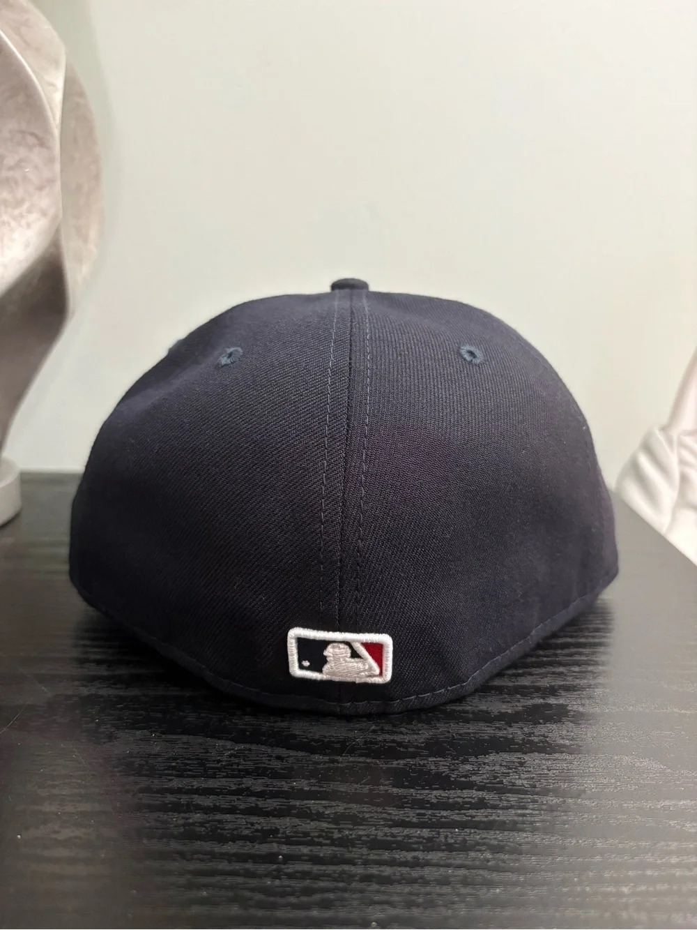 New Era LA Dodgers Navy Fitted Hat with Red & Blue Patterned Brim - Size 7 3/8